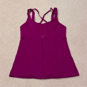 EUC - Fitted Lululemon tank with back detail